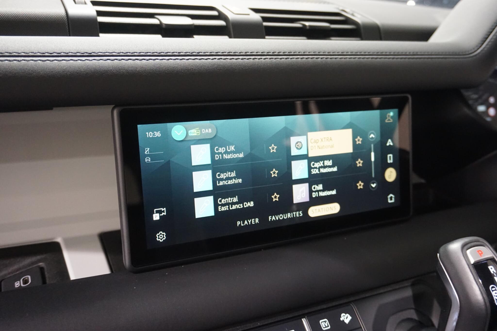 Land Rover Defender 110 2.0 P400e 15.4kWh X-Dynamic SE SUV 5dr Petrol Plug-in Hybrid Auto 4WD Euro 6 (s/s) (404 ps)